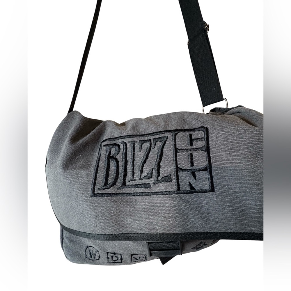 Official Blizzard Con Messenger Bag Gray with canvas shoulder or crossbody strap
